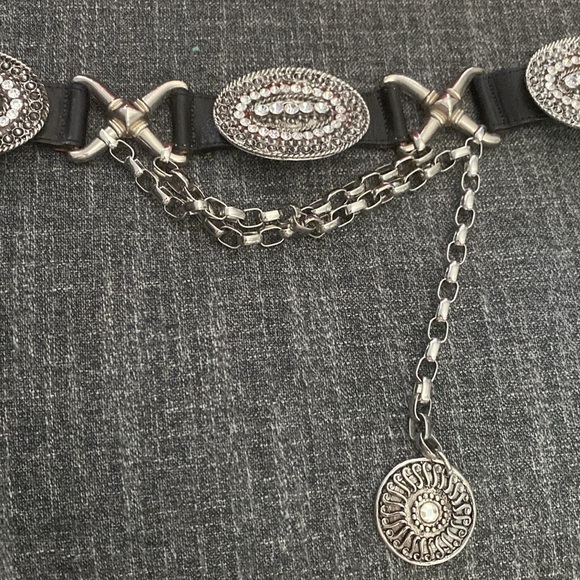 90s Streets Ahead Black & Silver Leather and Chain Belt s/m main image 4